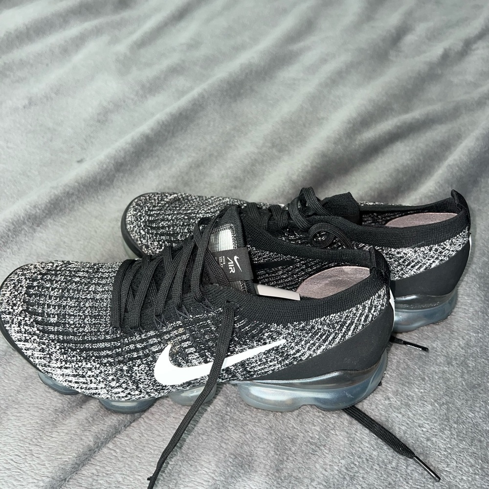 Nike- Air VaporMax Flyknit
